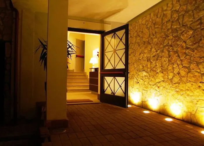 The Strand Hotel Roma